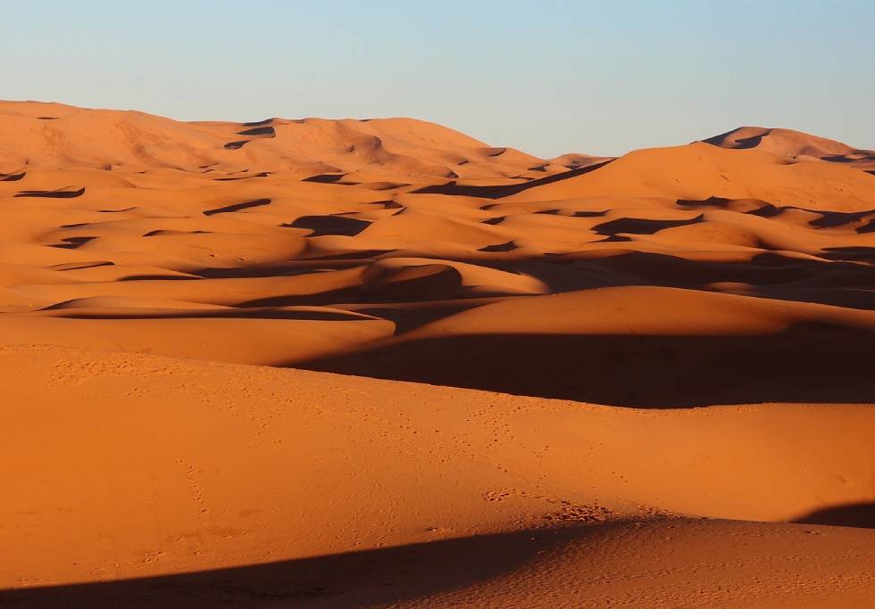 visit erg chebbi dunes during 3 days marrakech desert tour